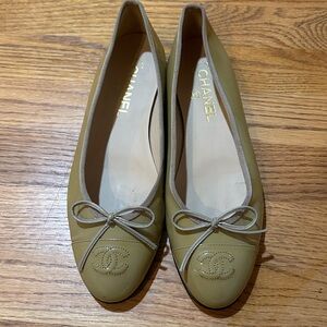 Chanel Light Tan Patent Leather flats